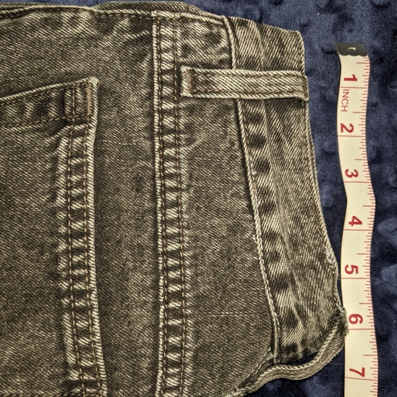 Levi's Mom Jeans - Picture 3 of 4